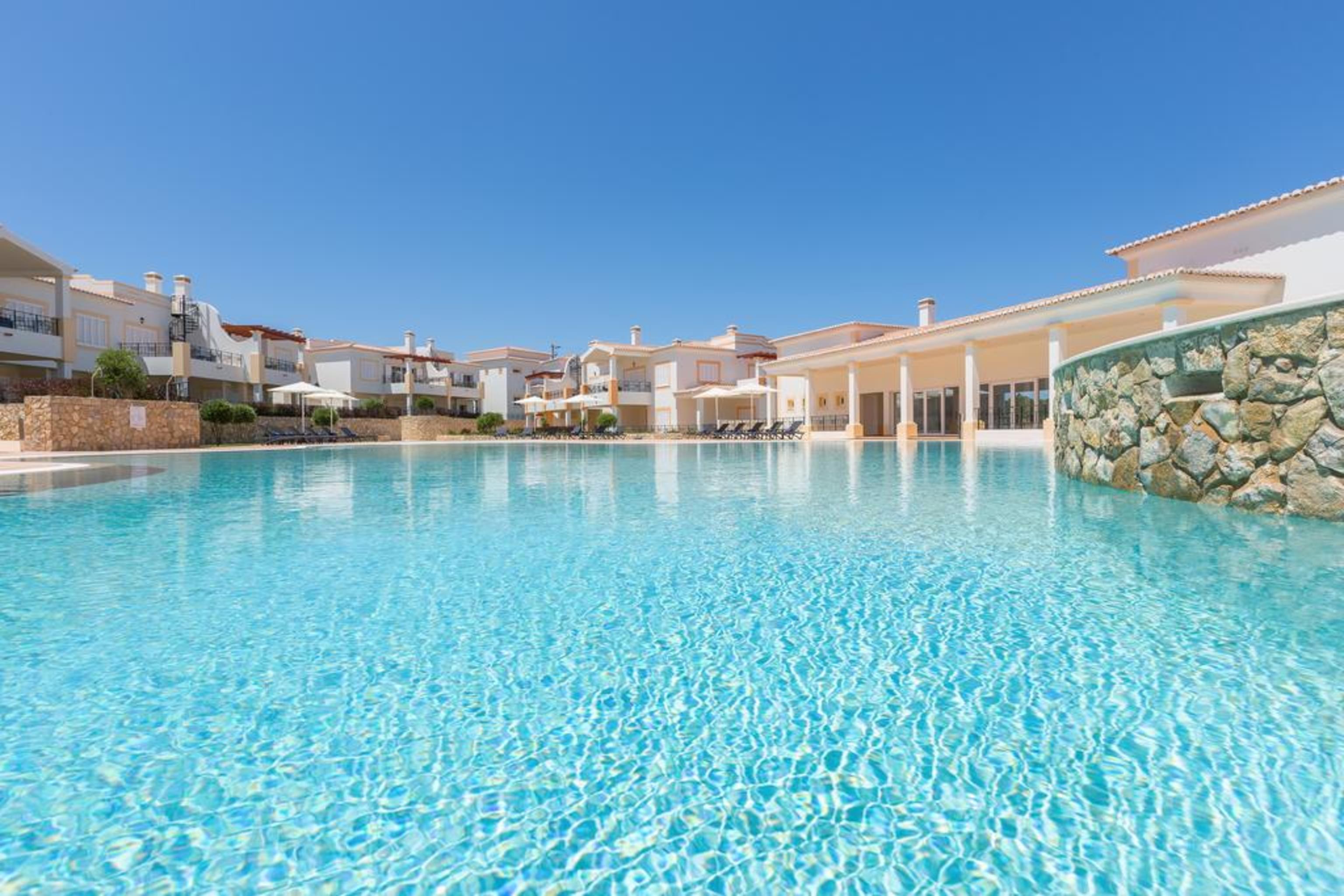 Nau Salema Beach Village Eksteriør bilde