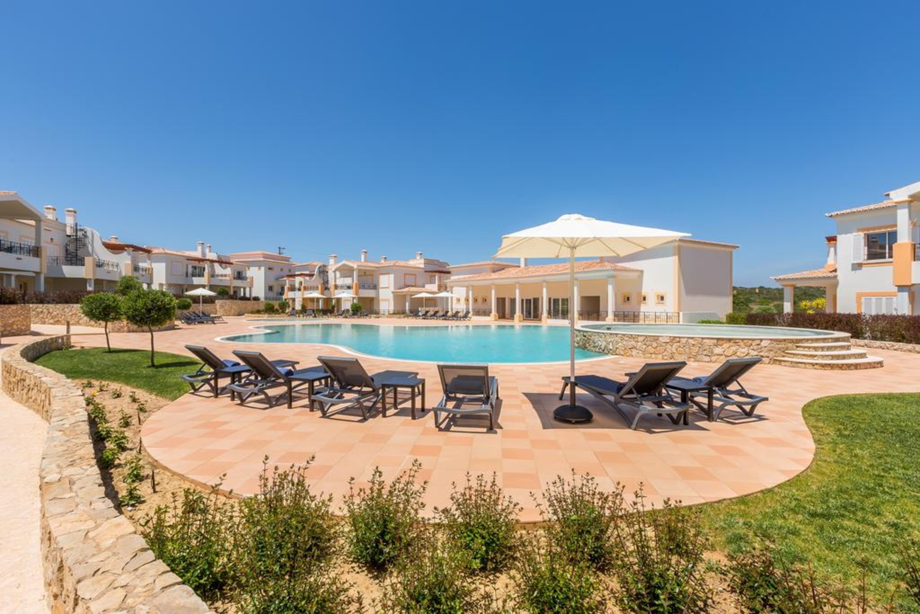 Nau Salema Beach Village Eksteriør bilde
